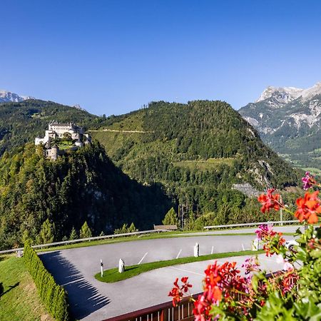 Hotel Der Burgblick-Adults Only Werfen Exteriér fotografie