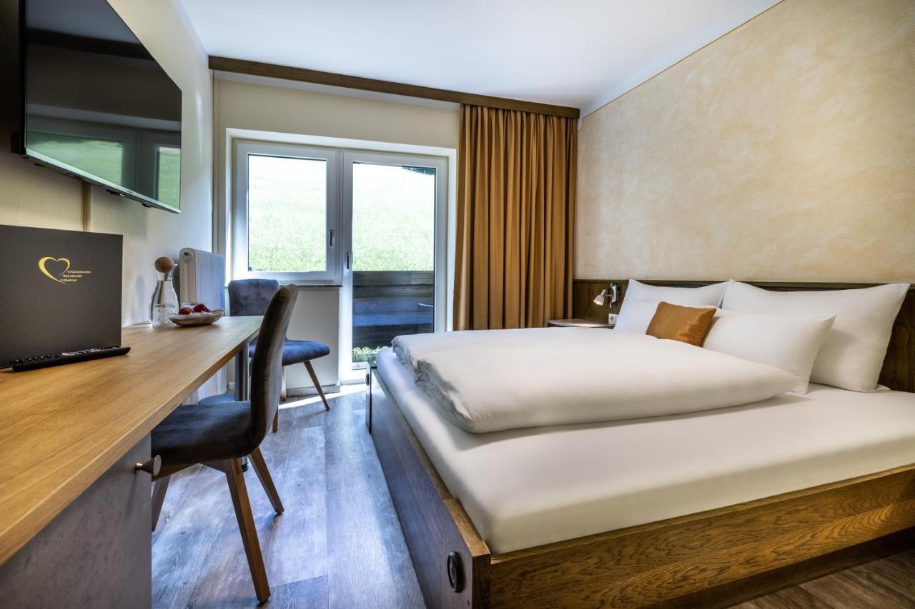 Hotel Der Burgblick-Adults Only Werfen Exteriér fotografie