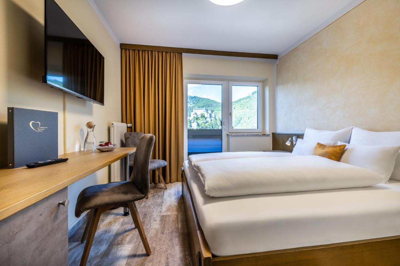 Hotel Der Burgblick-Adults Only Werfen Exteriér fotografie