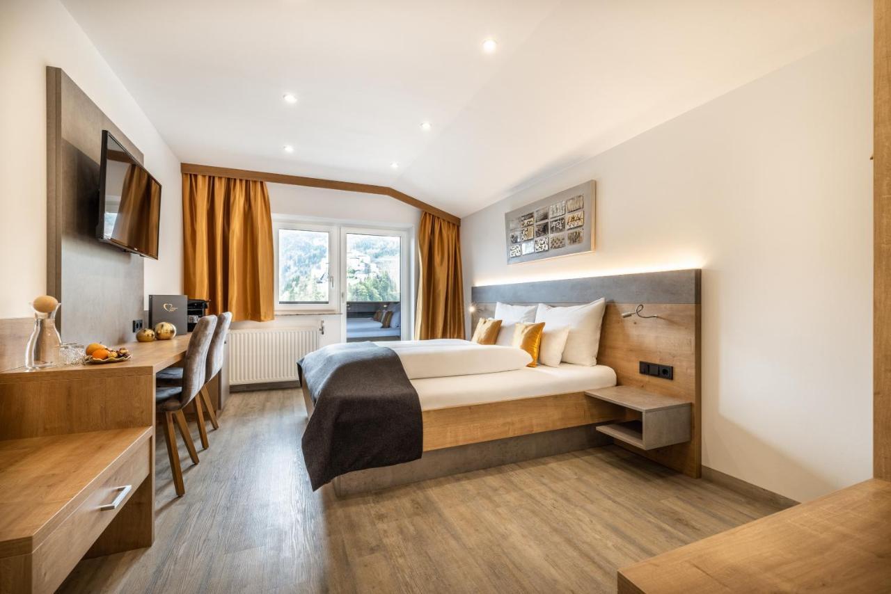 Hotel Der Burgblick-Adults Only Werfen Exteriér fotografie